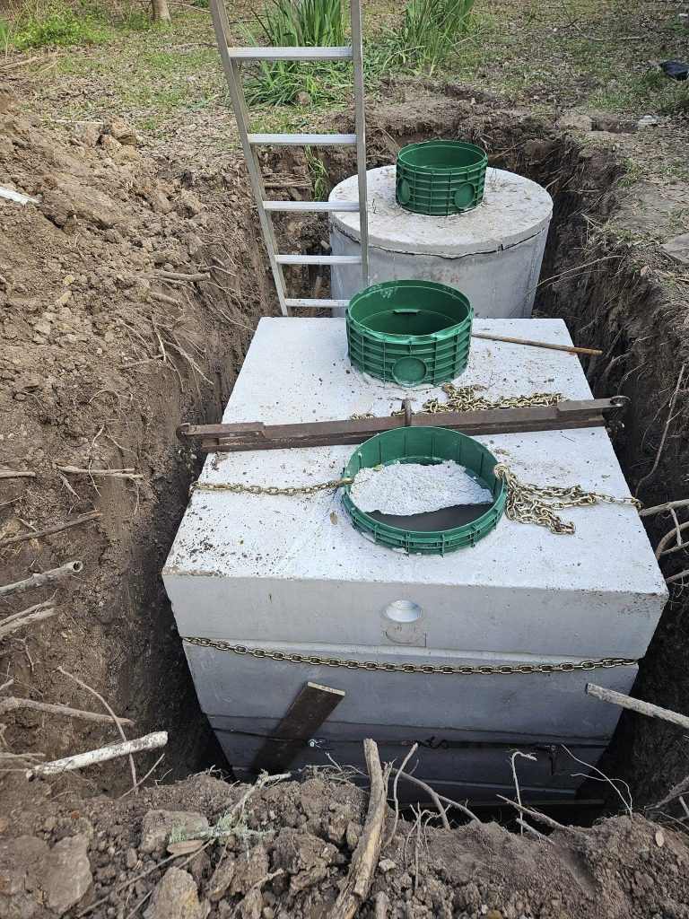 Septic tank system in the open ground